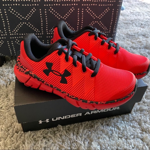 Under Armour Other - Boys Under Armour ScramJet Shoes - 1.5Y